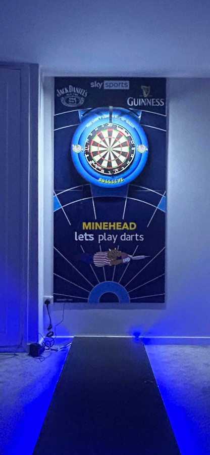 DARTS WALL BACKDROP (RED) DESIGN